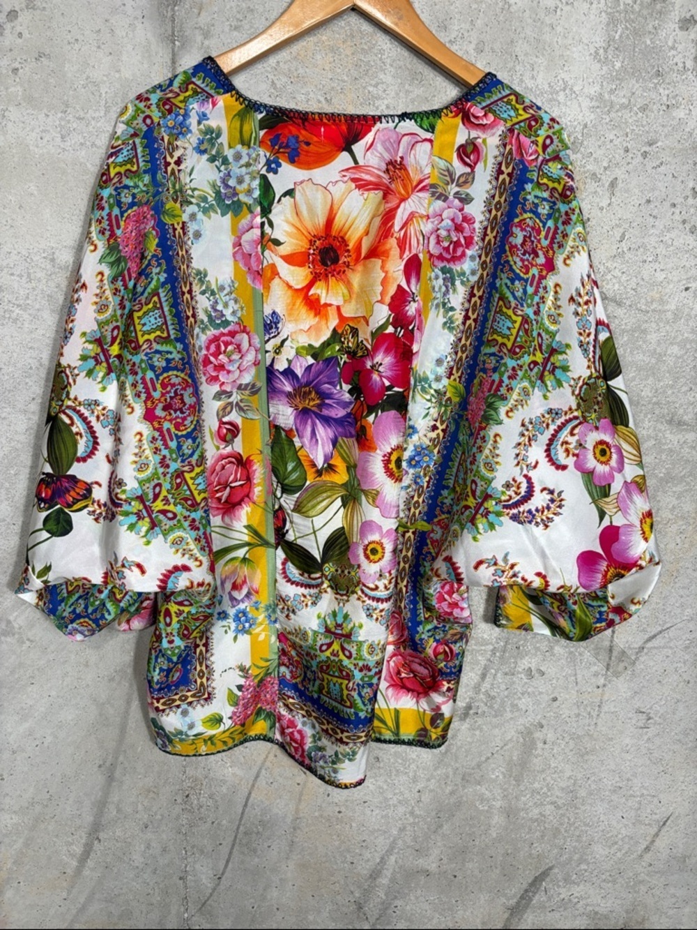 Johnny Was Sorbet Floral Print 100% Silk V-Neck Blouse - Boho Tassel Sleeve - Picture 3 of 7